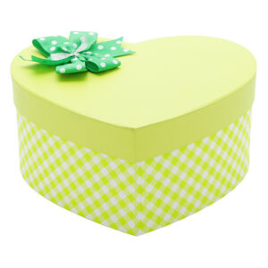 Hộp quà trái tim màu vàng