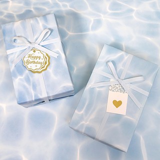 Giấy gói quà hình sóng biển