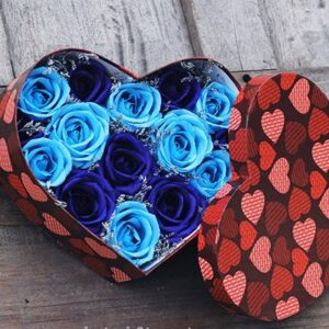 Hộp hoa hồng sáp hình trái tim