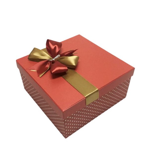 Hộp quà vuông đỏ chấm bi - 22x22x11cm